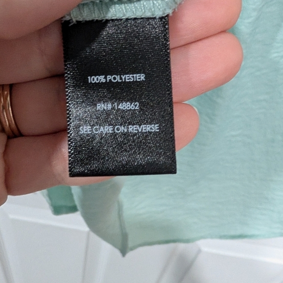Torrid Harbor Gray Charmeuse Tank in Size 2 (18/20) - Picture 11 of 15